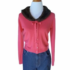 EVIE BUTTON DOWN SWEATER WITH FAUX FUR COLLAR  SIZE M